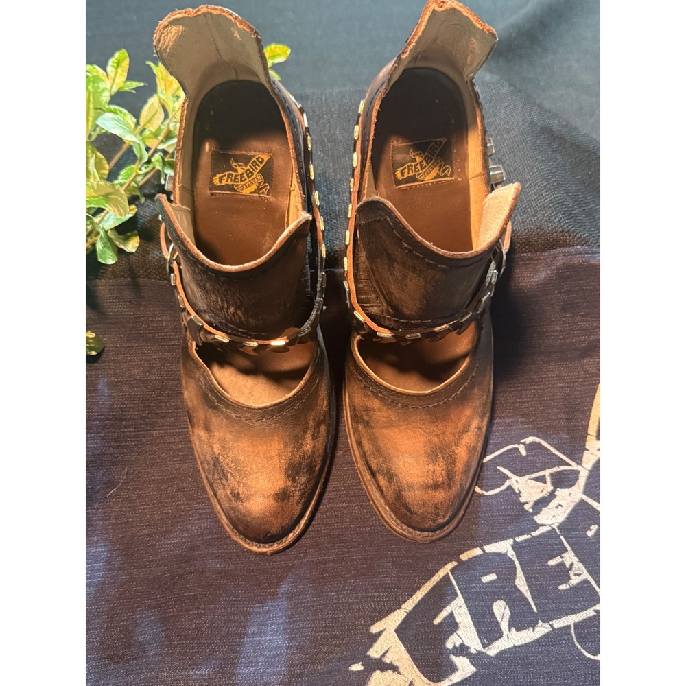 Freebird by Steven Blade Brown Distressed Leather Cutout Ankle Boots Studded 8
